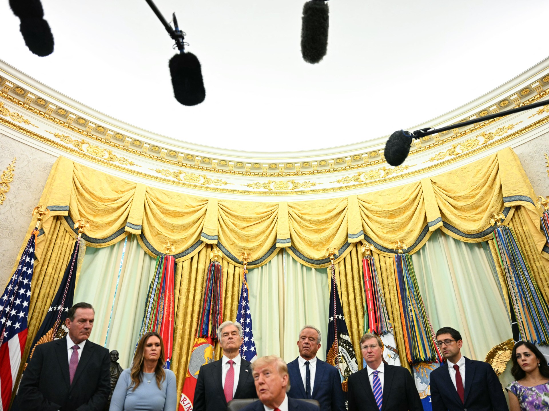 Trump Tanda Tangani Sanksi Rusia, Tarif 100% Ancam China–India